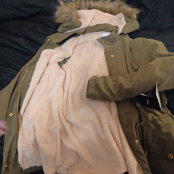 Ntw Parka Jacket - Picture 2 of 3